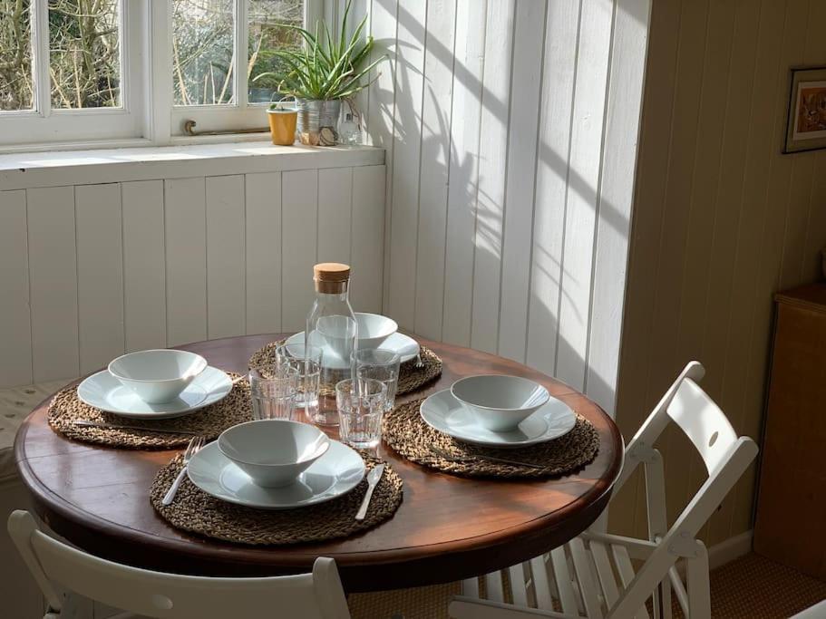 Trinity Annexe An Adorable First Floor Light And Lofty Space Within An Aonb 戈德曼斯通 外观 照片